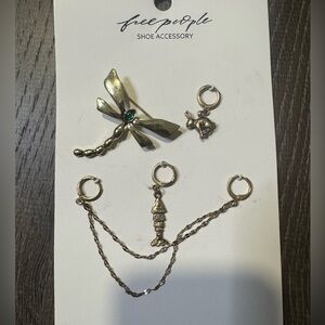 NWT Free People Shoe Charm and Pin Set